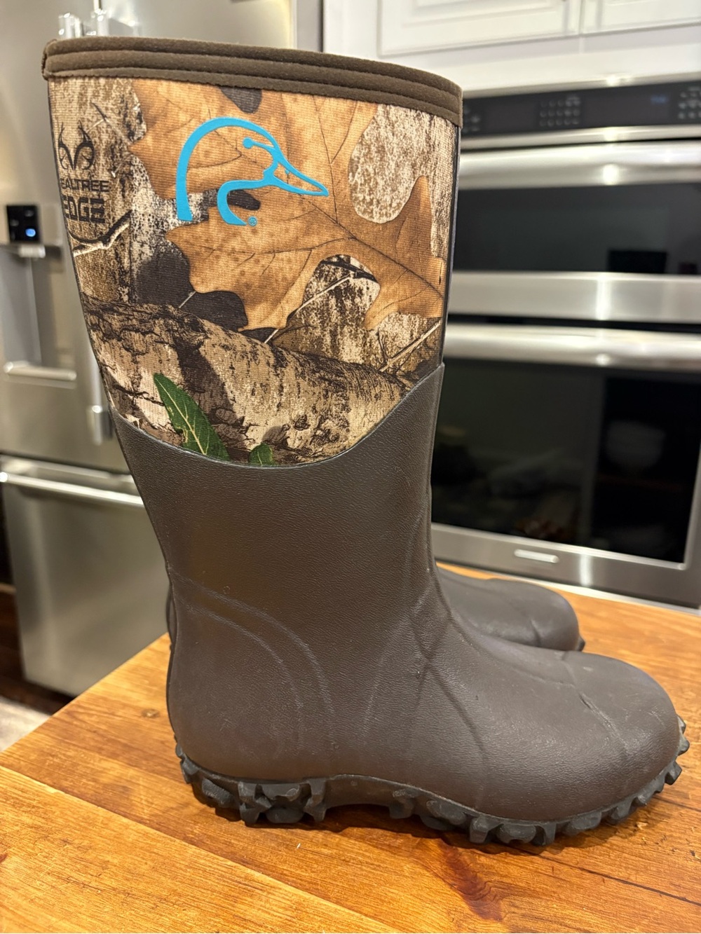 Women’s Realtree Edge Waterproof Brown Camo Rain Boots